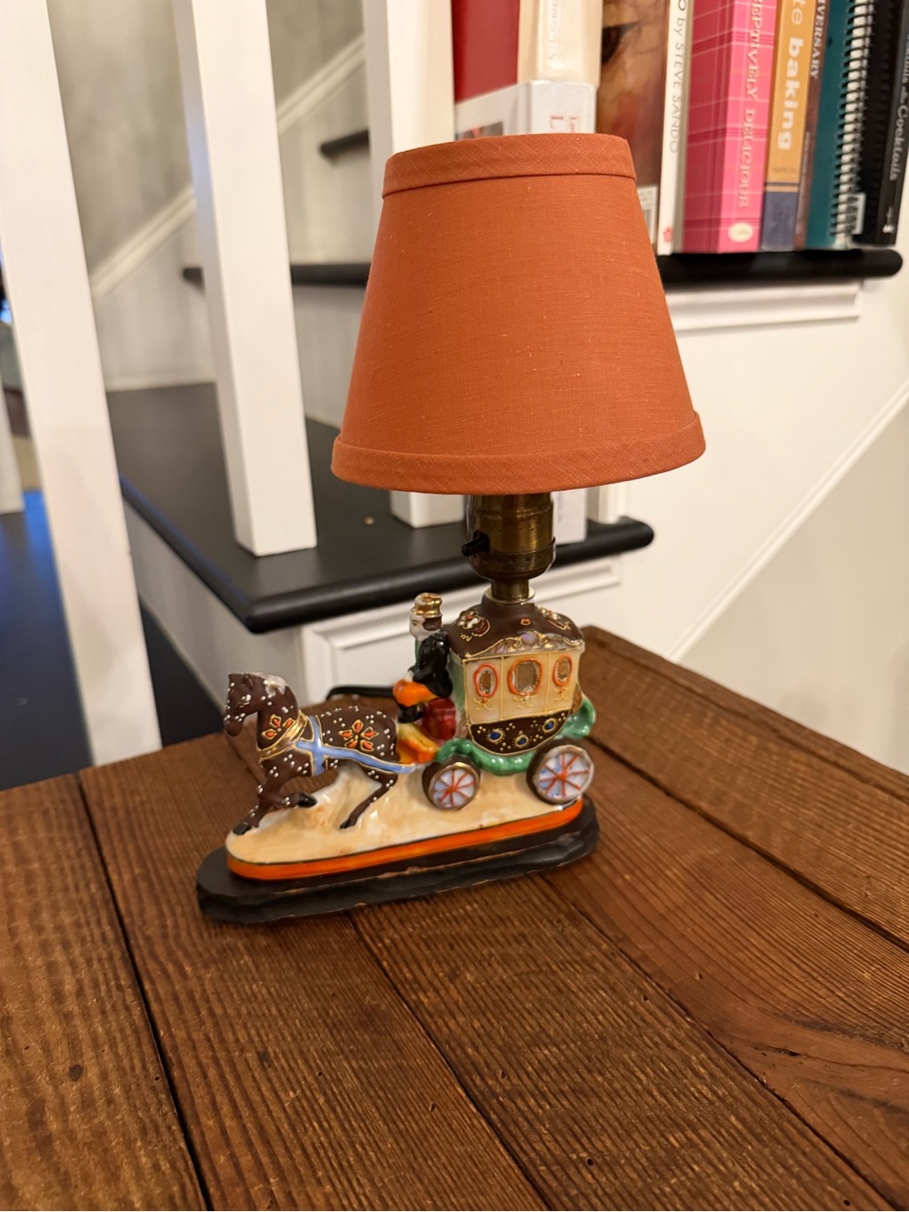 Vintage Horse and Carriage Lamp with Shade - Picture 5 of 7
